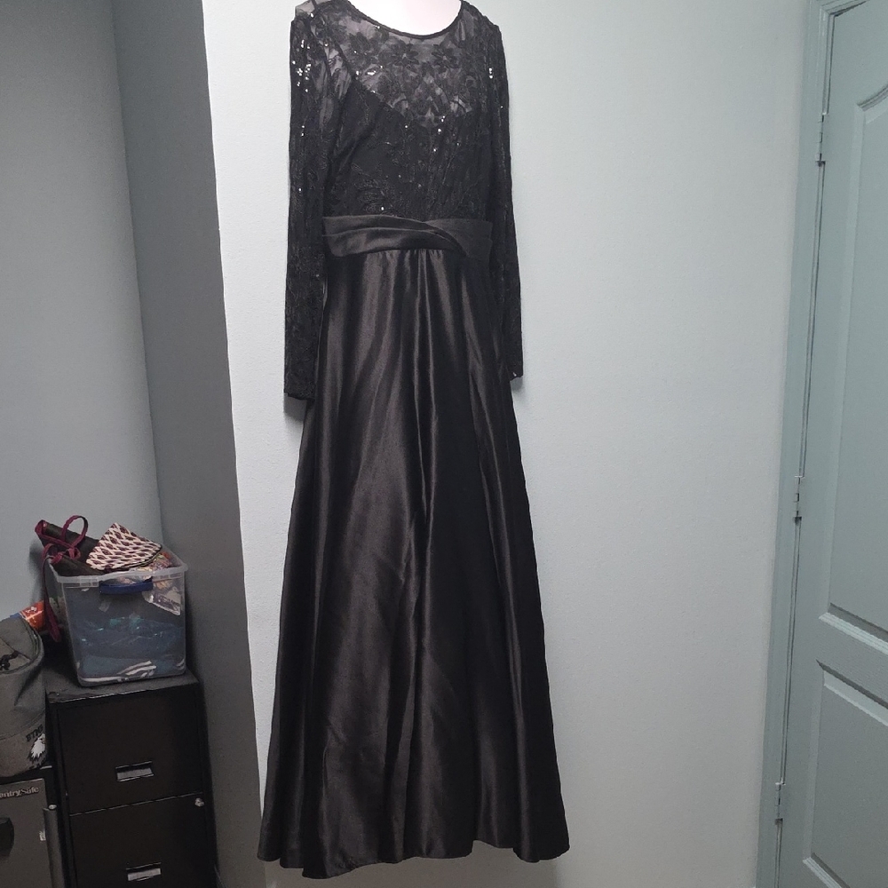 Betsy & Adam Black Long Sleeve Gown